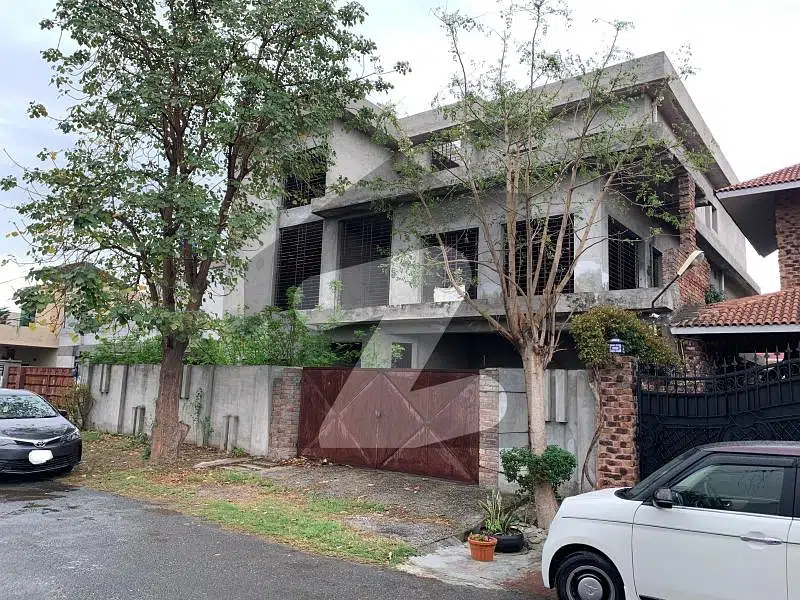 Valencia Town 1-Kanal Triple Storey Gray Structure Is Up For Sale Complete 3 Floor
