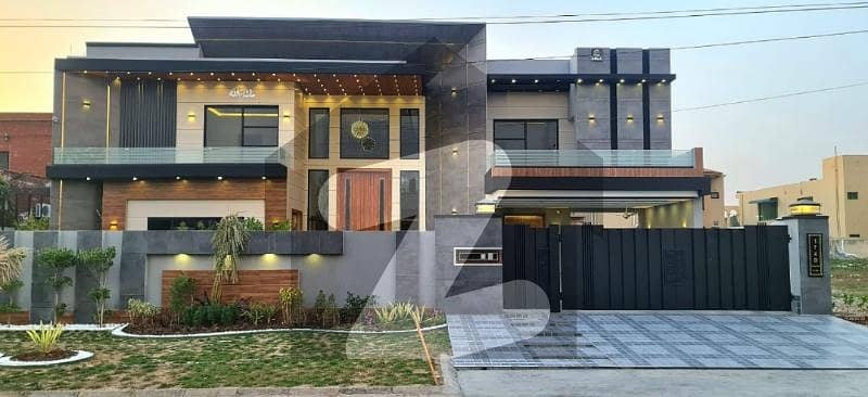 2 Kanal Ultra Modern House For Sale At Main Boulevard Of Valencia Town