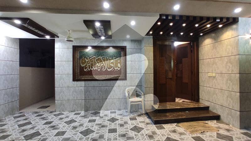 بحریہ ٹاؤن لاہور میں 7 کمروں کا 11 مرلہ مکان 4.0 کروڑ میں برائے فروخت۔