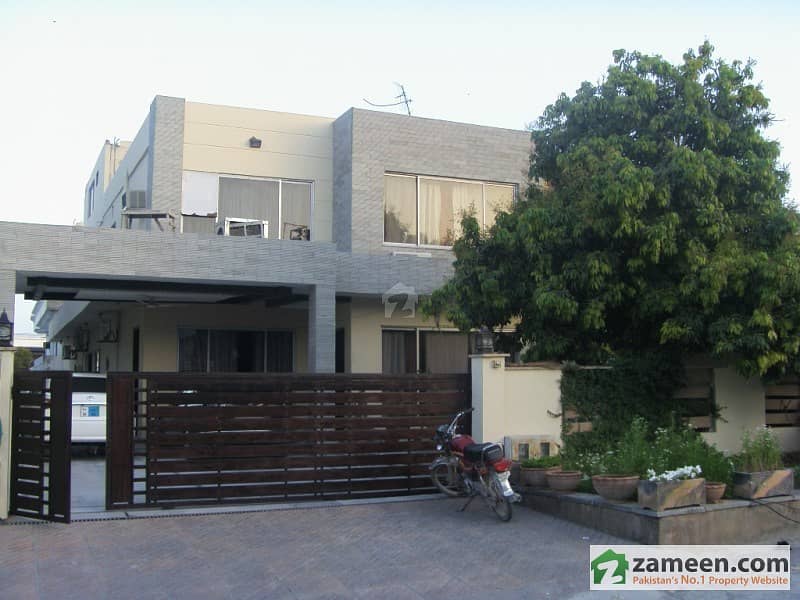 Prime Location Double Storey House In F-11 Islamabad