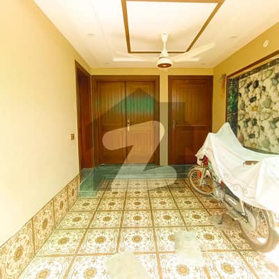 بحریہ ٹاؤن سیکٹر ای بحریہ ٹاؤن,لاہور میں 2 کمروں کا 6 مرلہ مکان 40.0 ہزار میں کرایہ پر دستیاب ہے۔