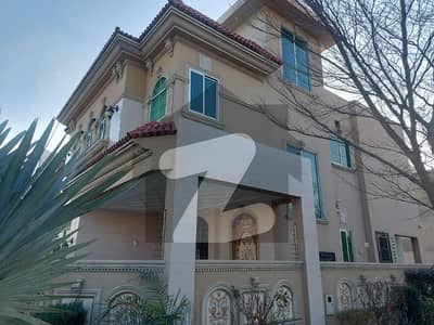 8 Marla House Fully Ideally & Furnished For Rent In DHA Phase 6-C