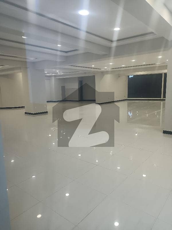 5000 sqft hall available for rent in ciViC center bahria town phase 4