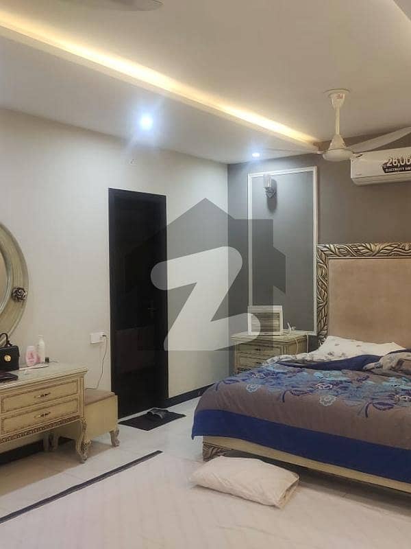 One Kanal Good Condition House for Sale in DHA Phase 5