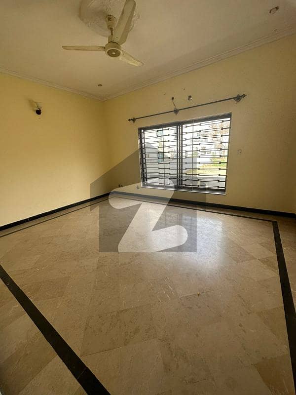 1 KANAL UPPER PORTION FOR RENT IN DHA 2