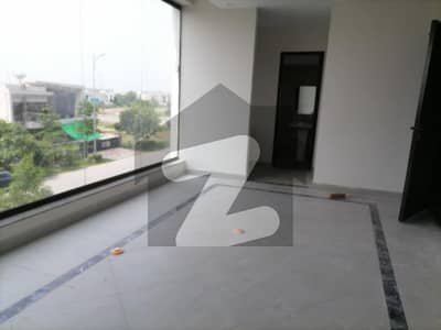8 Marla Spacious Office Is Available In Paragon City For Rent