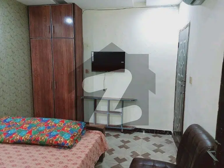 350 Square Feet Flat Situated In Johar Town Phase 2 - Block H3 For rent