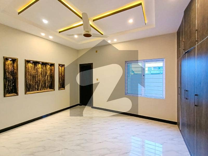 House In Bahria Town Phase 8 For Sale