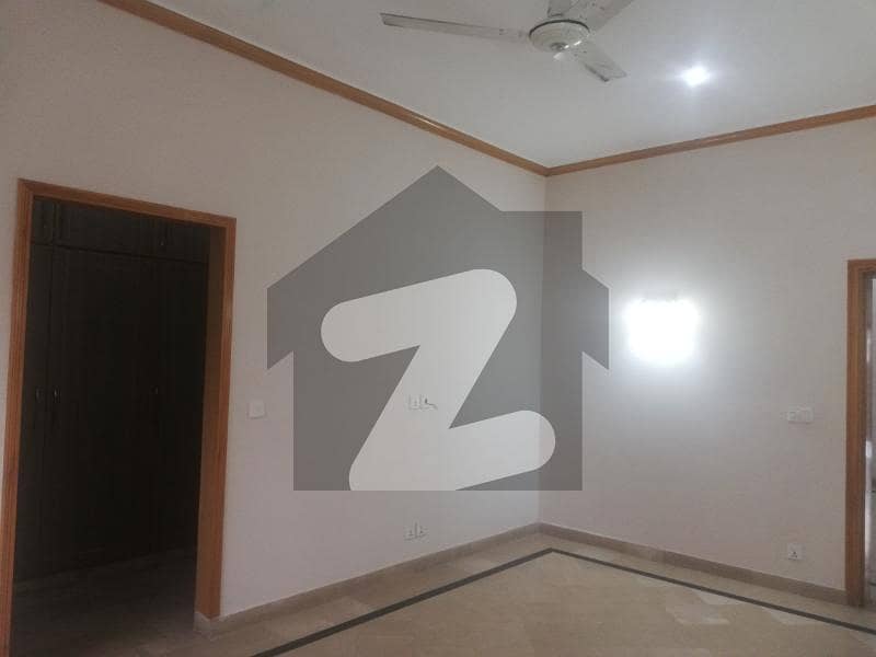10 MARLA UPPER PORTION FOR RENT IN SECTOR C BAHRIA TOWN LAHORE