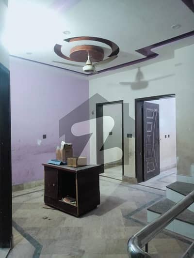 جوہر ٹاؤن فیز 2 جوہر ٹاؤن,لاہور میں 6 کمروں کا 5 مرلہ مکان 2.15 کروڑ میں برائے فروخت۔