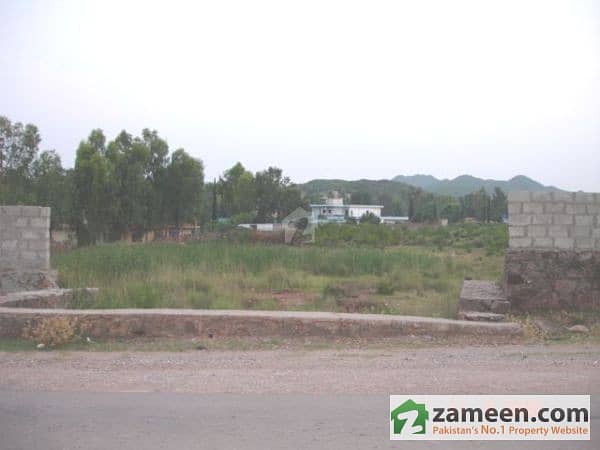 Beautifull Compact Piece of Land In Bharakahu for Farm House Beautifull Compact Piece of Land In Bharakahu for Farm House