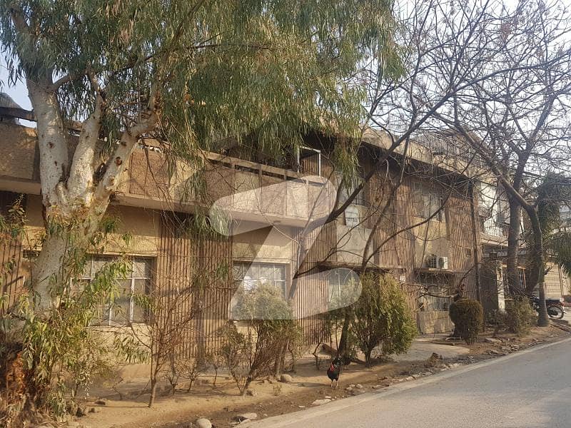 سوِل لائنز راولپنڈی میں 5 کمروں کا 15 مرلہ مکان 13.0 کروڑ میں برائے فروخت۔