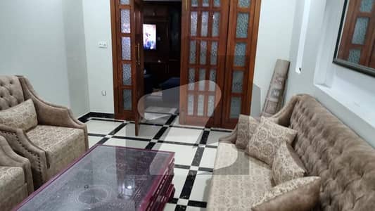 ایف ۔ 17/2 ایف ۔ 17,اسلام آباد میں 6 کمروں کا 10 مرلہ مکان 3.9 کروڑ میں برائے فروخت۔