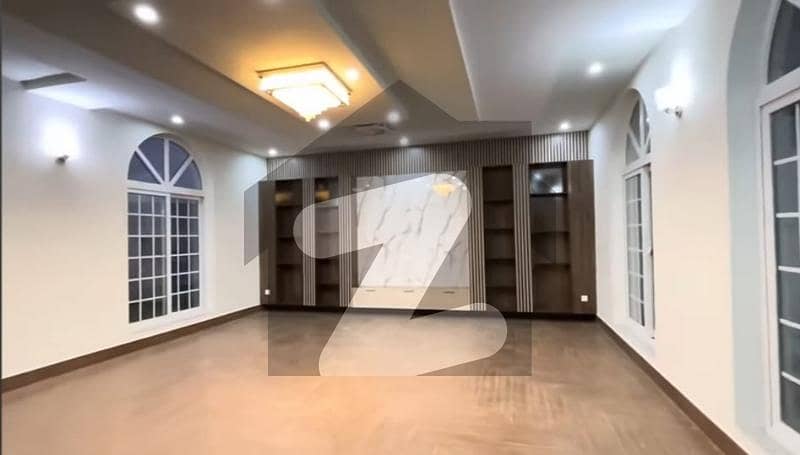 One Kanal Upper Portion For Rent In Phase 4 Block EE DHA Lahore