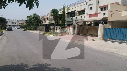 SD HOUSE AVAILABLE FOR RENT IN ASKARI 10 JHANDA CHICHI