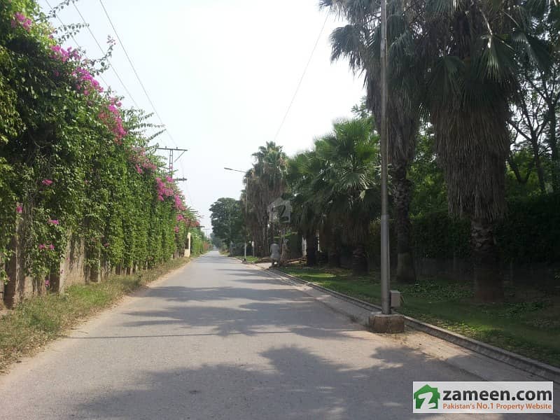 2. 5 Acre Farm House For Sale In Chak Shezad Islamabad