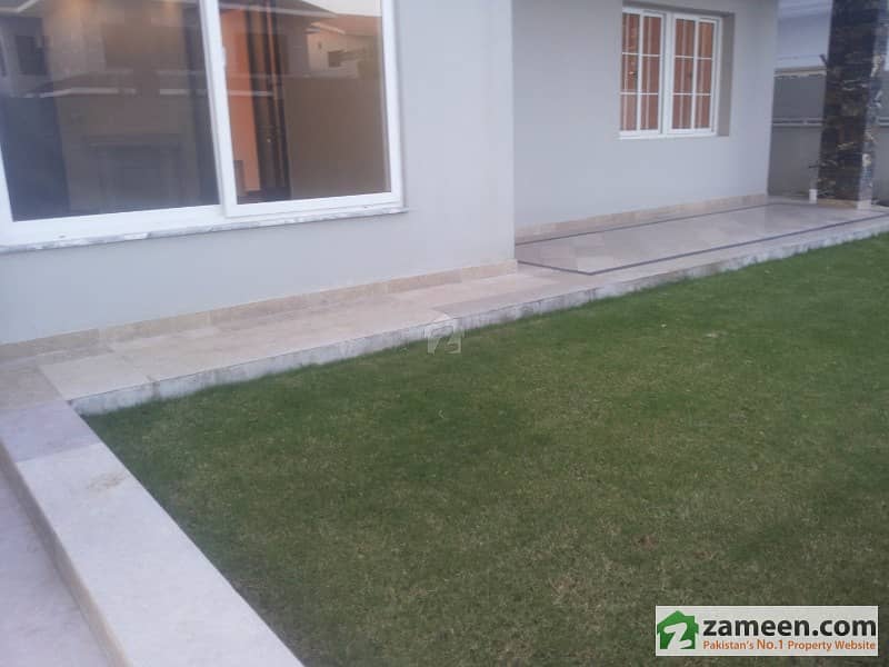 500 Square Yards Brand New House For Sale In F-7