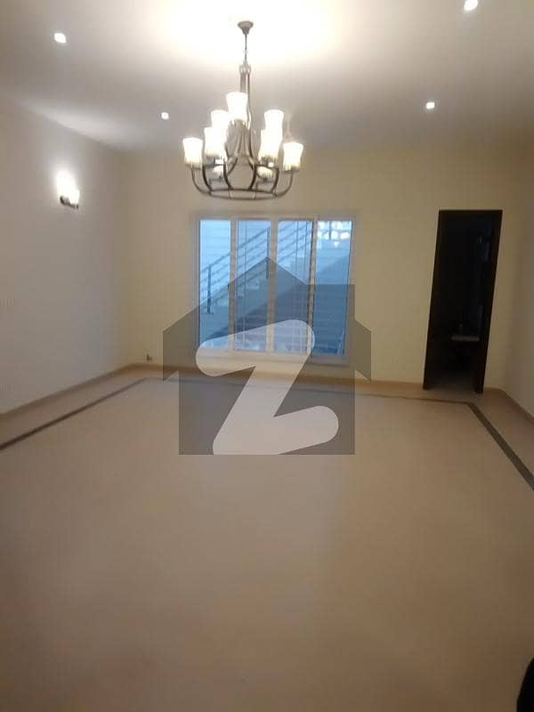 E 11 Kanal Full House Available 9 Bedrooms Drawing 3TvL kitchen