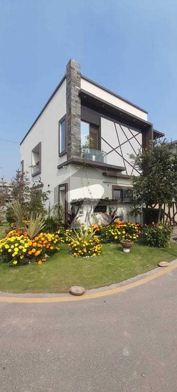 پارک ویو سٹی ۔ کرسٹل بلاک پارک ویو سٹی,لاہور میں 4 کمروں کا 5 مرلہ مکان 2.35 کروڑ میں برائے فروخت۔