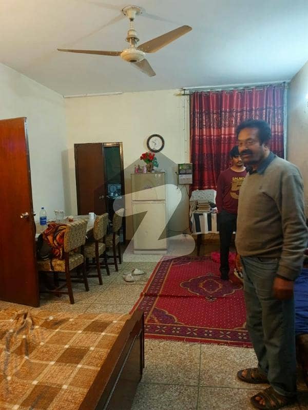 کیولری گراؤنڈ لاہور میں 2 کمروں کا 12 مرلہ زیریں پورشن 70.0 ہزار میں کرایہ پر دستیاب ہے۔