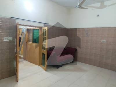 یثرب کالونی لاہور میں 2 کمروں کا 2 مرلہ زیریں پورشن 18.0 ہزار میں کرایہ پر دستیاب ہے۔