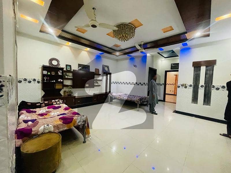 جوہر ٹاؤن فیز 1 جوہر ٹاؤن,لاہور میں 5 کمروں کا 12 مرلہ مکان 4.35 کروڑ میں برائے فروخت۔