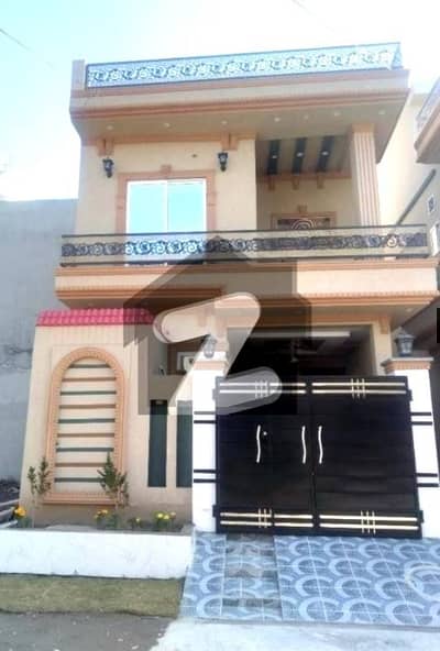 ایڈن بولیوارڈ ہاؤسنگ سکیم کالج روڈ,لاہور میں 3 کمروں کا 4 مرلہ مکان 1.5 کروڑ میں برائے فروخت۔