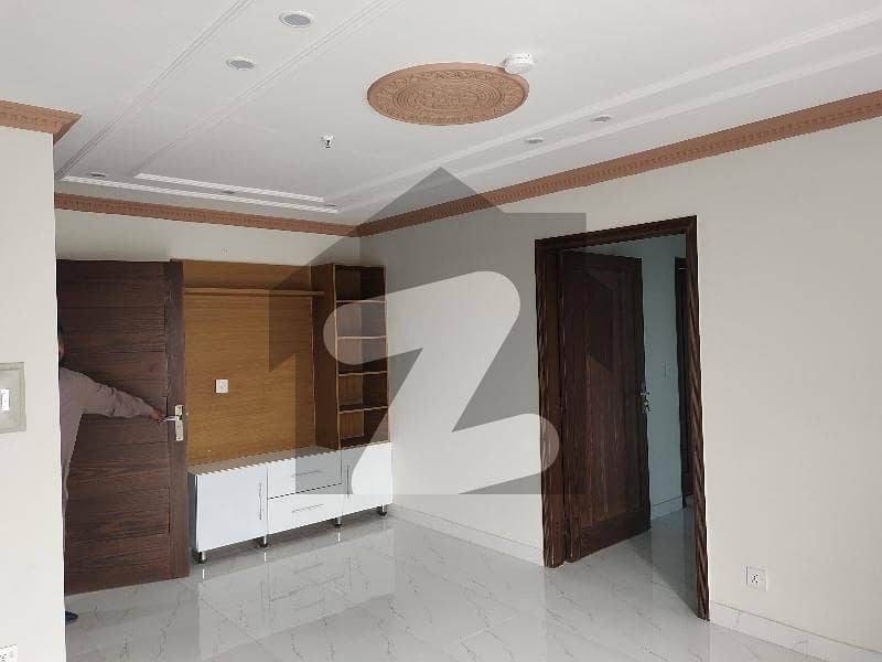 8 MARLA LAVISH UPPER PORTION AVAILABLE FOR RENT IN UMAR BLOCK SECTOR B