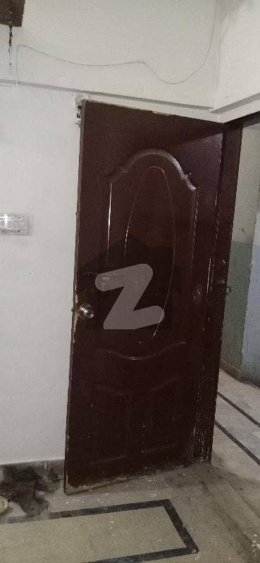 گلستانِِ جوہر ۔ بلاک 19 گلستانِ جوہر,کراچی میں 2 کمروں کا 3 مرلہ فلیٹ 21.0 ہزار میں کرایہ پر دستیاب ہے۔