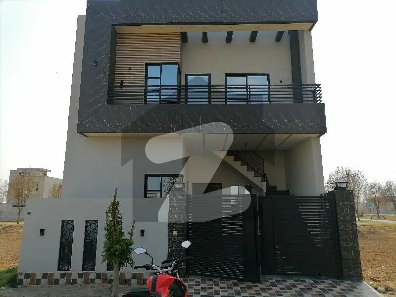Facing Park House In Citi Housing Phase 2 Samundri Road For Sale