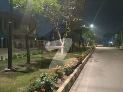 جوبلی ٹاؤن ۔ بلاک بی جوبلی ٹاؤن,لاہور میں 10 مرلہ رہائشی پلاٹ 1.35 کروڑ میں برائے فروخت۔