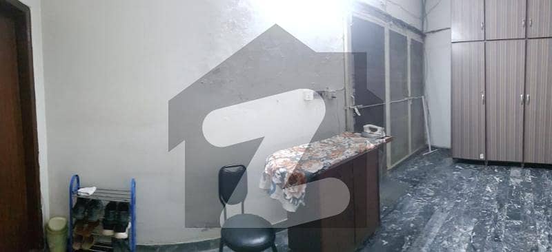 جوہر ٹاؤن فیز 1 - بلاک ایف2 جوہر ٹاؤن فیز 1,جوہر ٹاؤن,لاہور میں 4 کمروں کا 7 مرلہ مکان 3.0 کروڑ میں برائے فروخت۔