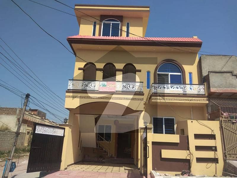 ائیرپورٹ ہاؤسنگ سوسائٹی راولپنڈی میں 4 کمروں کا 5 مرلہ مکان 1.95 کروڑ میں برائے فروخت۔