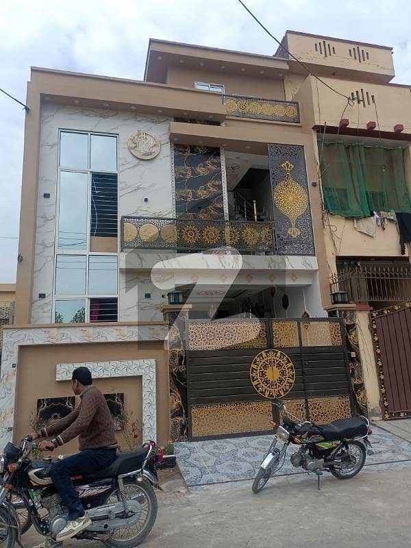 الرحمان گارڈن فیز 2 الرحمان گارڈن,لاہور میں 3 کمروں کا 4 مرلہ مکان 1.4 کروڑ میں برائے فروخت۔