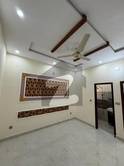 ڈی ایچ اے 11 رہبر فیز 2 ڈی ایچ اے 11 رہبر,لاہور میں 3 کمروں کا 5 مرلہ مکان 2.0 کروڑ میں برائے فروخت۔