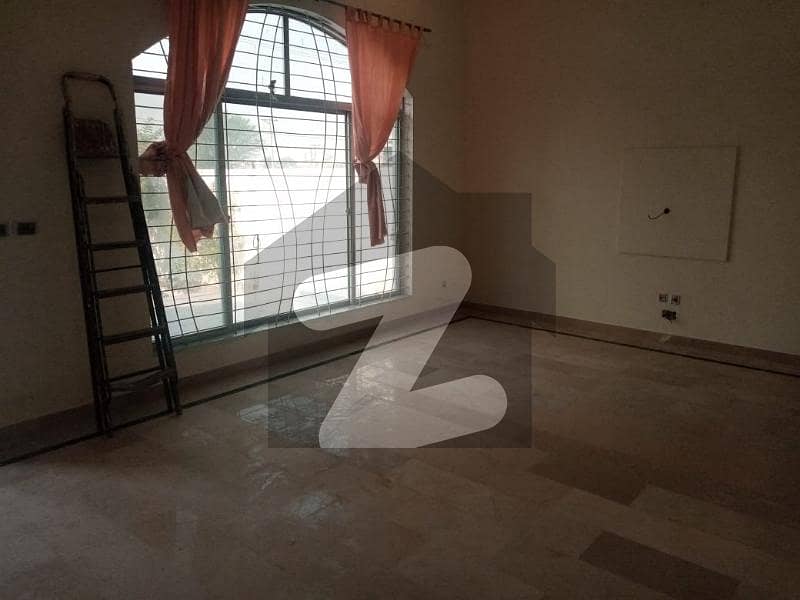 ناز ٹاؤن ۔ بلاک بی ناز ٹاؤن,لاہور میں 3 کمروں کا 10 مرلہ مکان 40.0 ہزار میں کرایہ پر دستیاب ہے۔