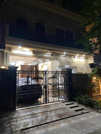5 Marla Slightly Used House All Facilities Available For Sale In Bankers Co - Operative Housing Society Lahore