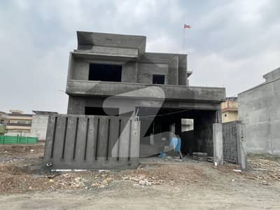 10 Marla Understand Construction House For Sale In Regi Model Town Phase 3