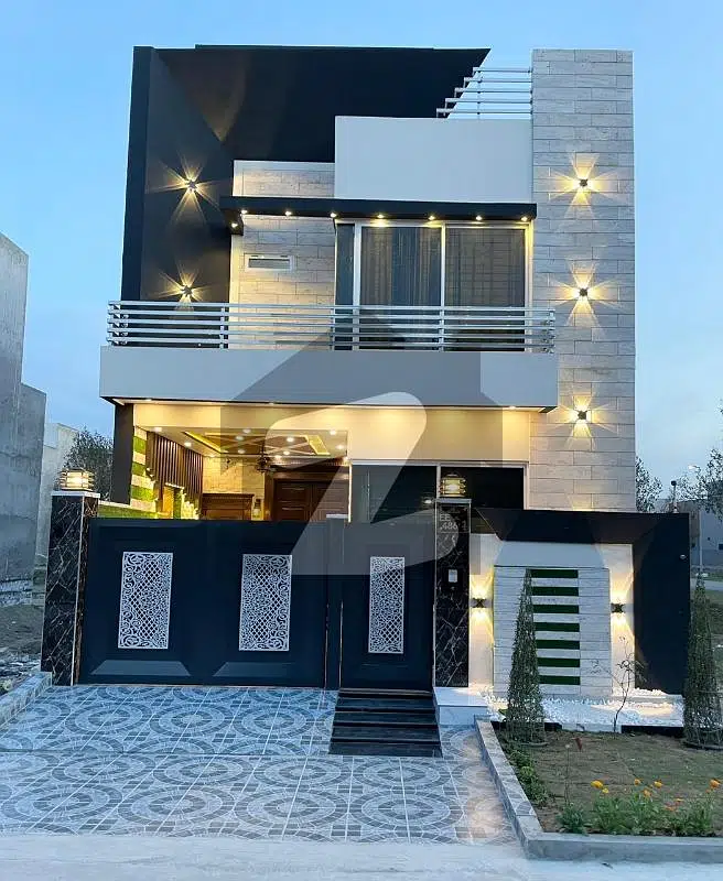 ULTRA MODERN HOUSE TO BUY IN CITY HOUSING