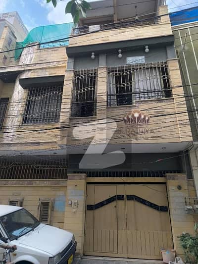 یونیورسٹی روڈ کراچی میں 6 کمروں کا 5 مرلہ مکان 3.05 کروڑ میں برائے فروخت۔