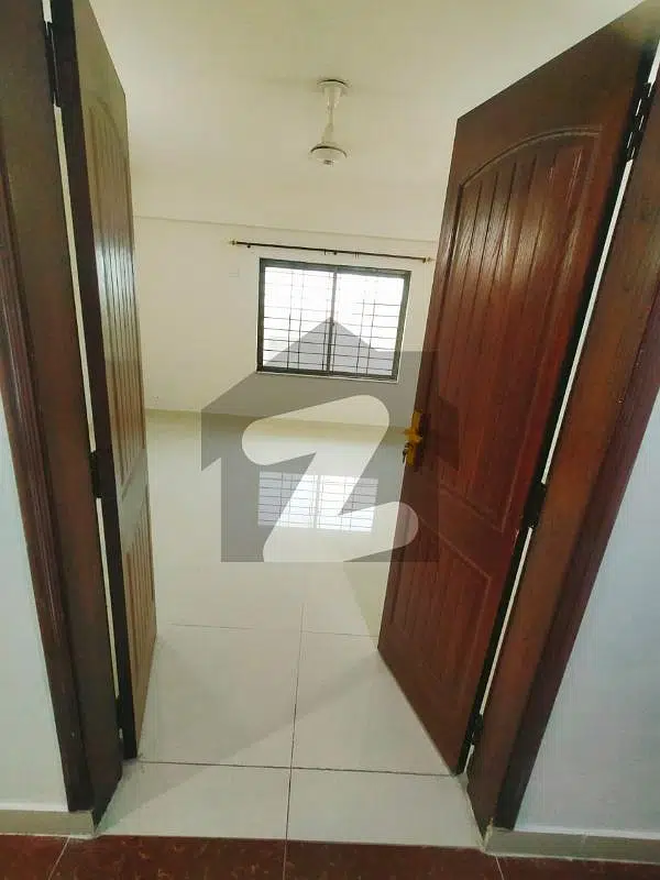 10 Marla 3 Bedroom Brand New Apartment For Sale In Askari 11 Lahore