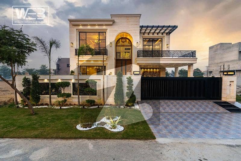 Classical Designed 1 Kanal Dream Home in Phase 5 For Sale