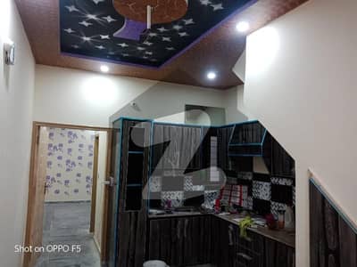 رضوان گارڈن سکیم لاہور میں 8 کمروں کا 5 مرلہ مکان 1.6 کروڑ میں برائے فروخت۔