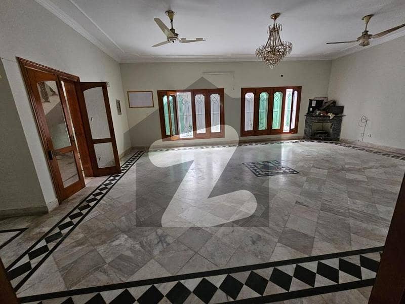 666 SQyd full house available for rent in F-10 Islamabad