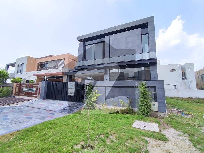 6-Marla Brand New Galleria Design Top Quality Ultra Modern Lavish Villa For Sale In DHA