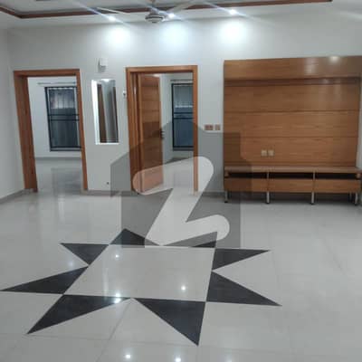 10 MARLA BRAND NEW EXCELLENT CONDITION IDEAL GOOD FULL HOUSE FOR RENT IN QUAID BLOCK BAHRIA TOWN LAHORE