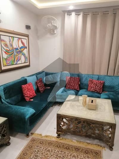 1 BED BRAND NEW FULL FURNISHED FULL LUXURY IDEAL EXCELLENT FLAT FOR RENT IN BAHRIA TOWN LAHORE