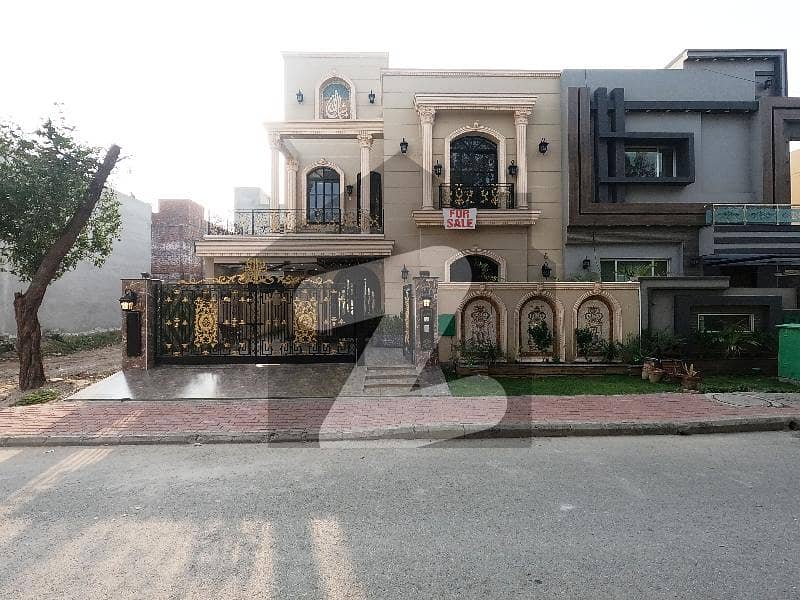 بحریہ ٹاؤن آئرس بلاک بحریہ ٹاؤن سیکٹر سی,بحریہ ٹاؤن,لاہور میں 5 کمروں کا 10 مرلہ مکان 4.25 کروڑ میں برائے فروخت۔