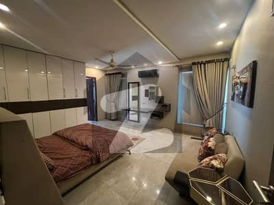 ماڈل ٹاؤن لاہور میں 7 کمروں کا 1 کنال مکان 18.0 کروڑ میں برائے فروخت۔