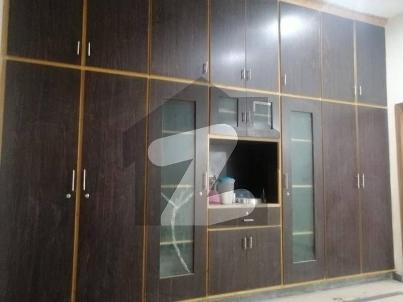 پی سی ایس آئی آر سٹاف کالونی لاہور میں 5 کمروں کا 12 مرلہ مکان 2.9 کروڑ میں برائے فروخت۔